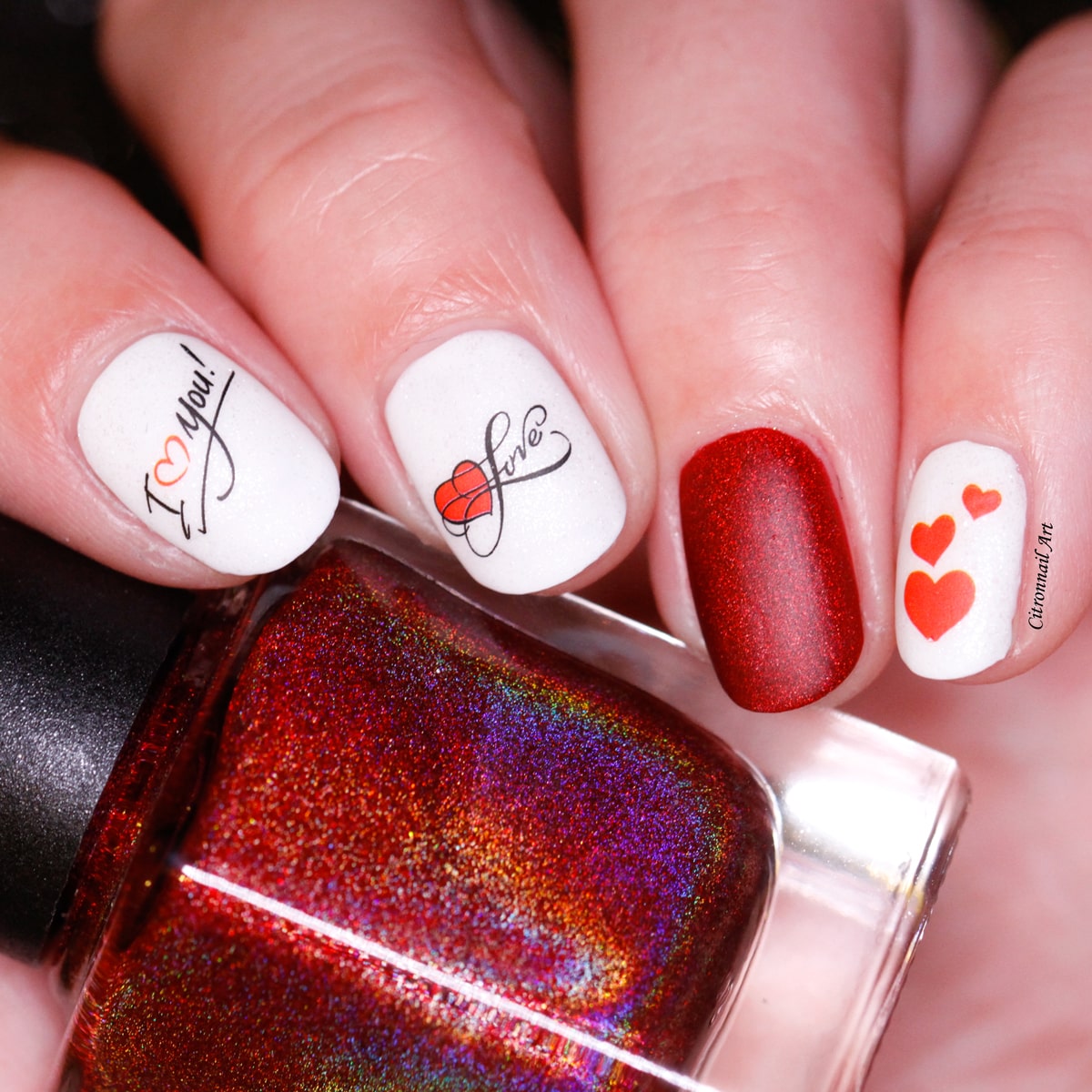 manucure de saint valentin avec water decals love