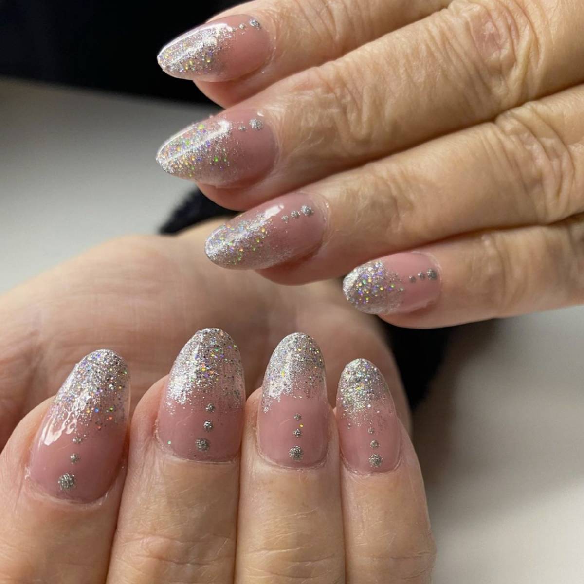 Vernis Semi-Permanent à Paillettes Holographiques Argent