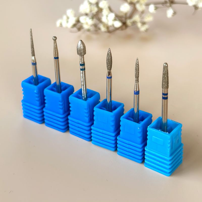 Lot de 6 embouts cuticules et Manucure Russe