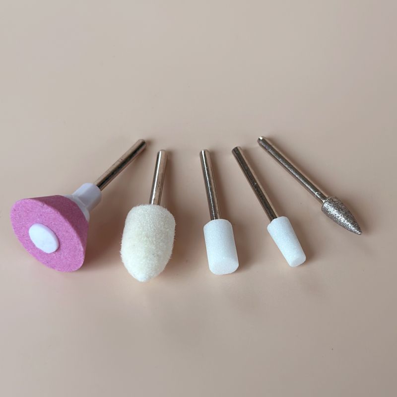 Ponceuse pour Ongles à Piles avec Embouts