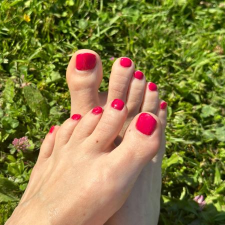 Vernis semi-permanent hema free Rouge Carmin