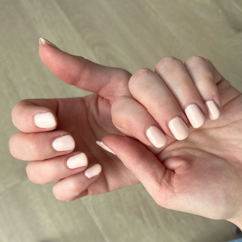 Vernis semi-permanent sans hema Beige