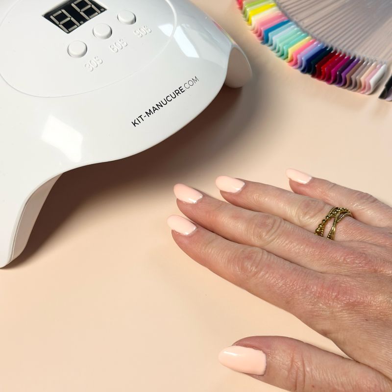 Vernis semi-permanent hema free Nude