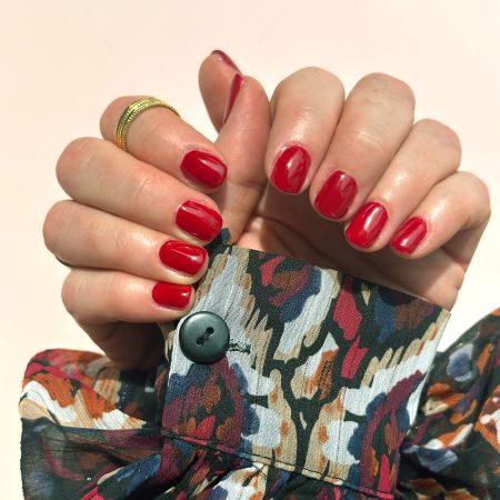 Vernis semi-permanent hema free Rouge Bordeaux