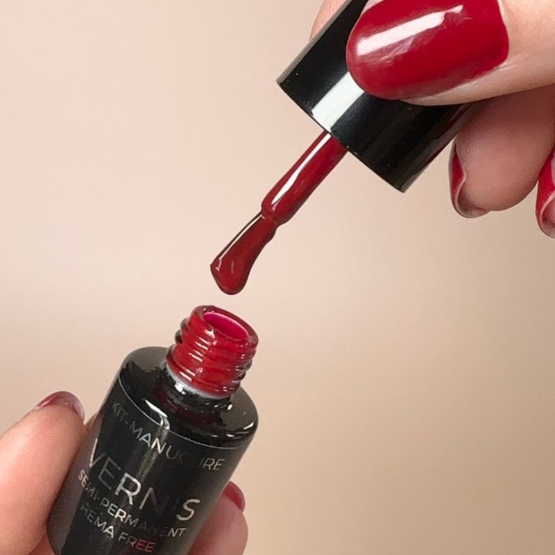 Vernis semi-permanent hema free Rouge Bordeaux