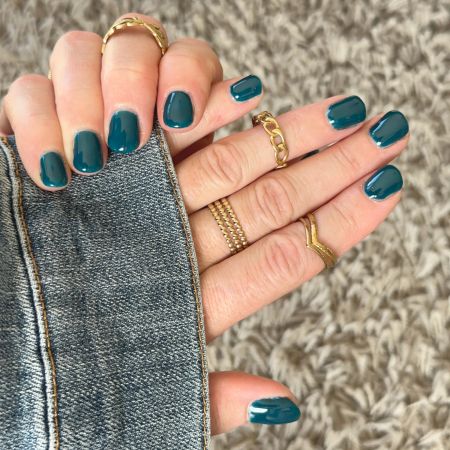 Vernis semi-permanent hema free Bleu canard