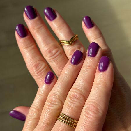 Vernis semi-permanent hema free Aubergine