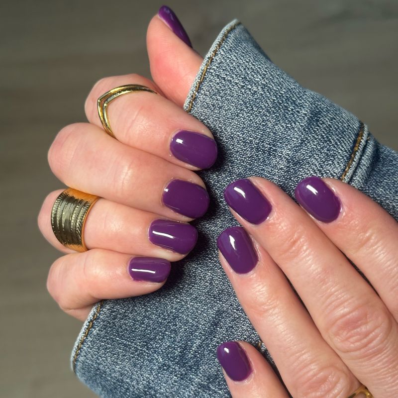Vernis semi-permanent hema free Aubergine