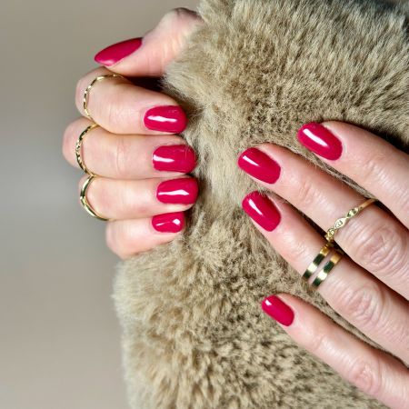 Vernis semi-permanent hema free Rouge Carmin