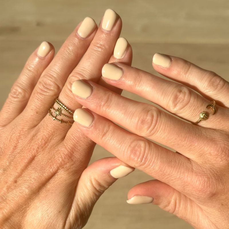Vernis semi-permanent hema free Nougat