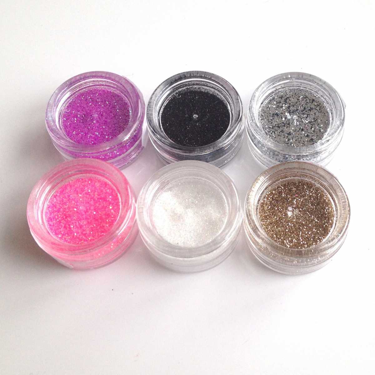 Six Pots de Poudres Pailletées Colorées - Paillettes pour Ongles https://www.kit-manucure.com/728-thickbox_default/six-pots-de-poudres-pailletées-colorées-paillettes-pour-ongles-.jpg