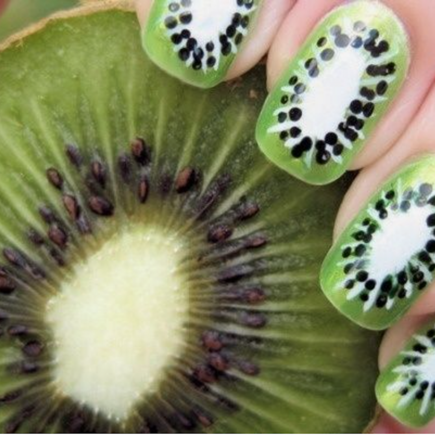 Des idées nail art fruitées ! 